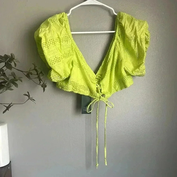 Wild Fable Puff Sleeve Keyhole Lace Up Back Crop Top - Picture 8 of 8